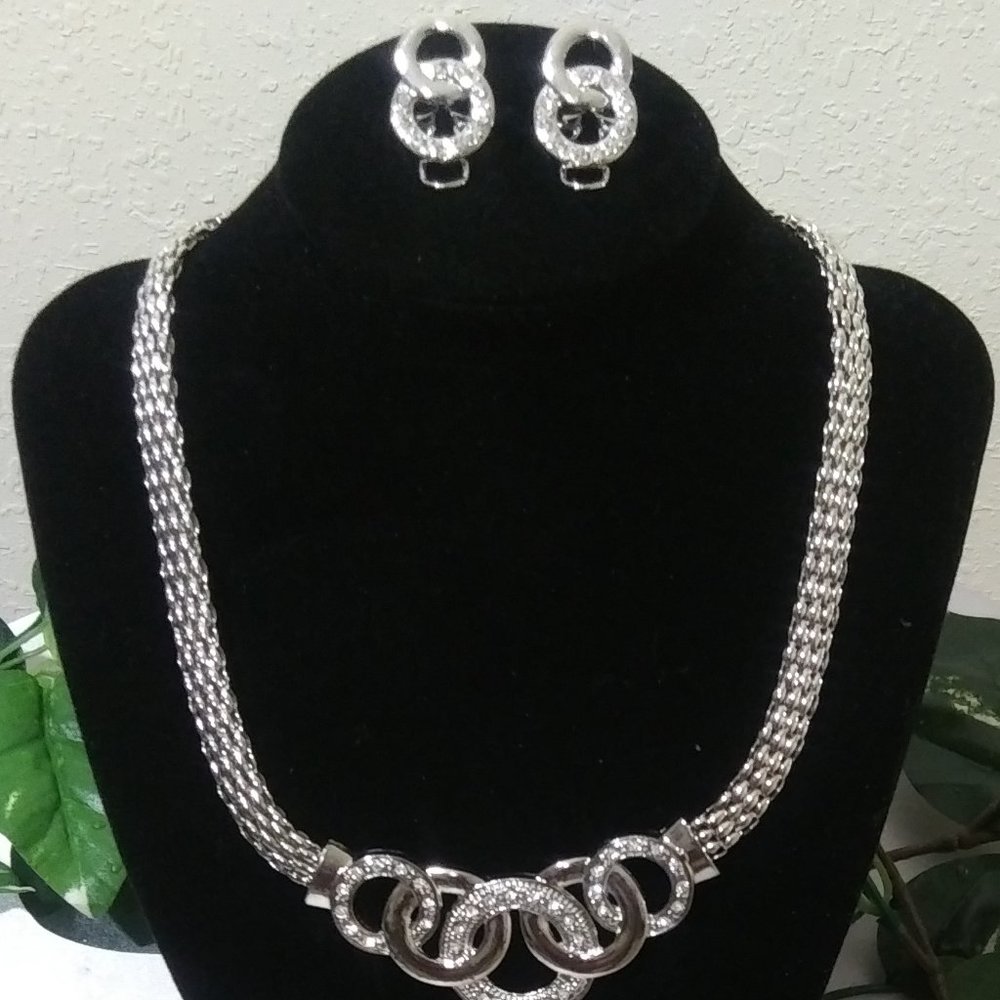 Chrome Necklace Set - Picture 3 of 4